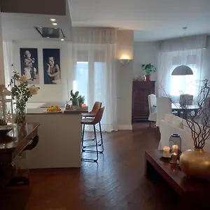 Maison B - Locazione Turistica Affittacamere